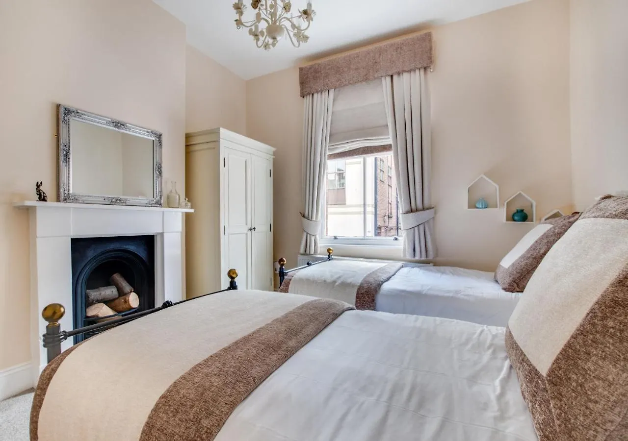 Endeavour House Vila Whitby 0*,